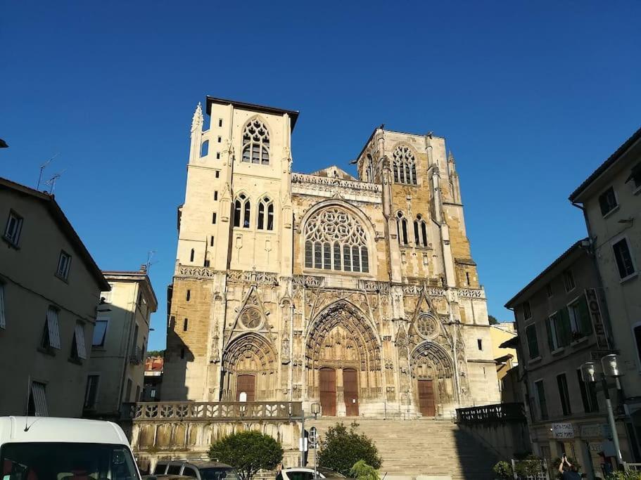 Vienne: Appartement Au Coeur Du Centre Historique Vienne  Exterior foto